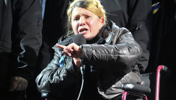 Юлия Тимошенко выступает на Майдане в Киеве