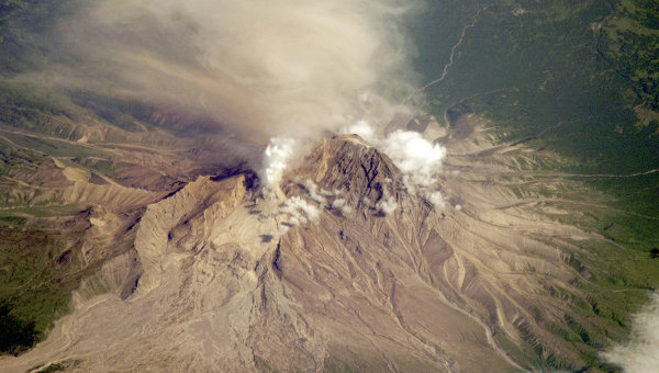 Вулкан Шивелуч на Камчатке, архивное фото