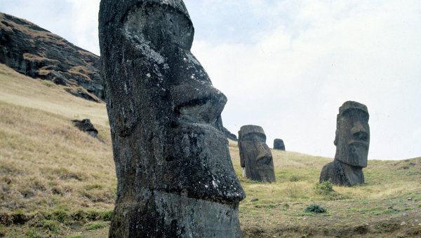 Остров Пасхи - каменные изваяния, моаи