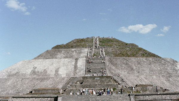 Пирамида Солнца в городе Теотикуакан