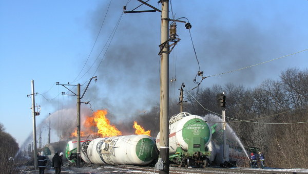 Цистерны с пропаном горят в Донецкой области