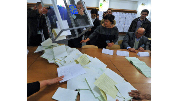 Подсчет бюллетеней после окончания выборов в Верховную Раду Украины