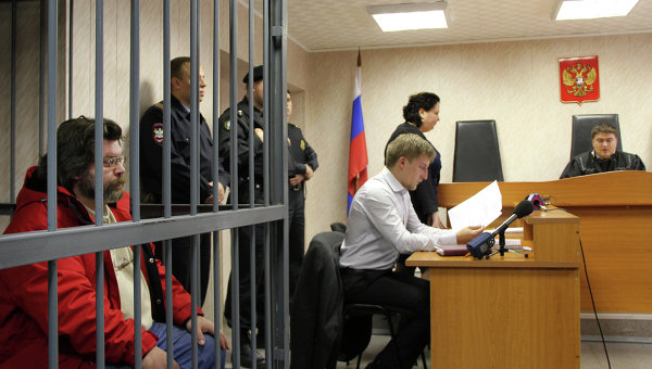 Суд Мурманска арестовал активистов Greenpeace из-за ЧП у платформы Приразломная