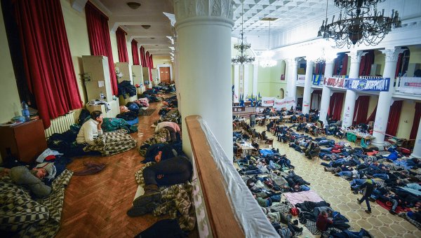 Участники Евромайдана спят в здании Киевской горадминистрации