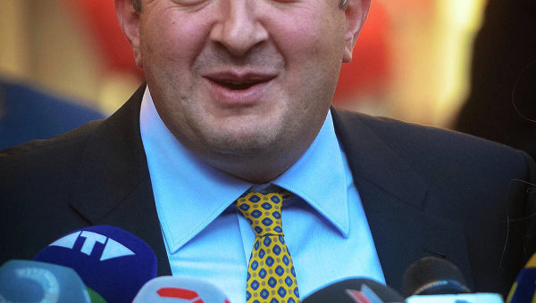 Георгий Маргвелашвили голосует на выборах президента Грузии