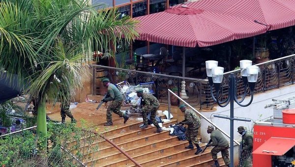 Военные у торгового центра в Найроби, 24 сентября