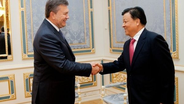 Виктор Янукович с Лю Юньшанем
