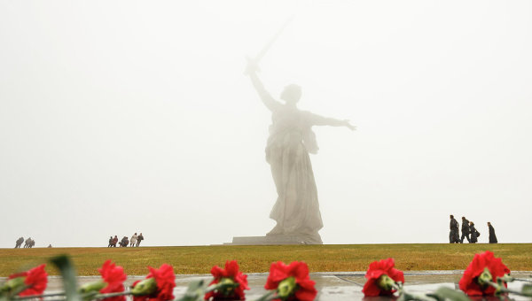 Монумент Родина-Мать на Мамаевом кургане в Волгограде