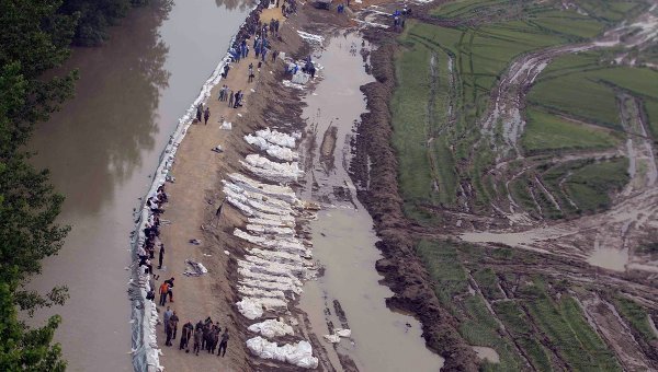 Ликвидация последствий наводнения в Венгрии