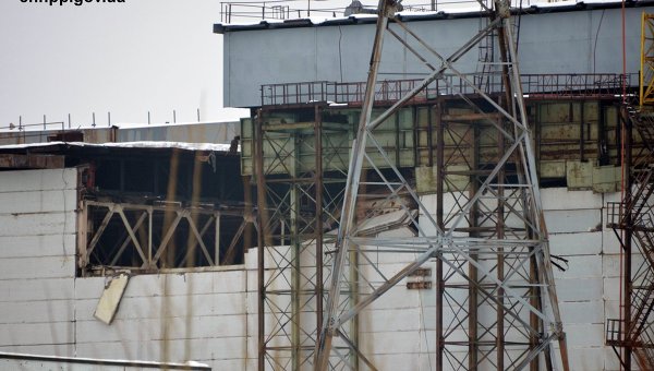 Частичное обрушение кровли и стен на Чернобыльской АЭС