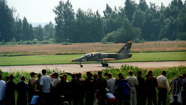 Учебный самолет Л-39