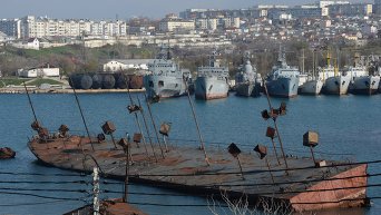 Корабли в одной из бухт Севастополя. Архивное фото