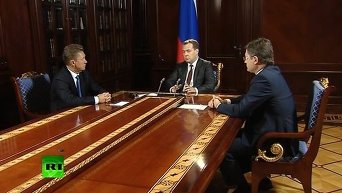 Медведев: позиция Киева пахнет шантажом