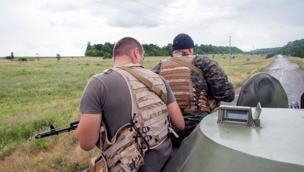 Военные патрулируют границу в Харьковской области