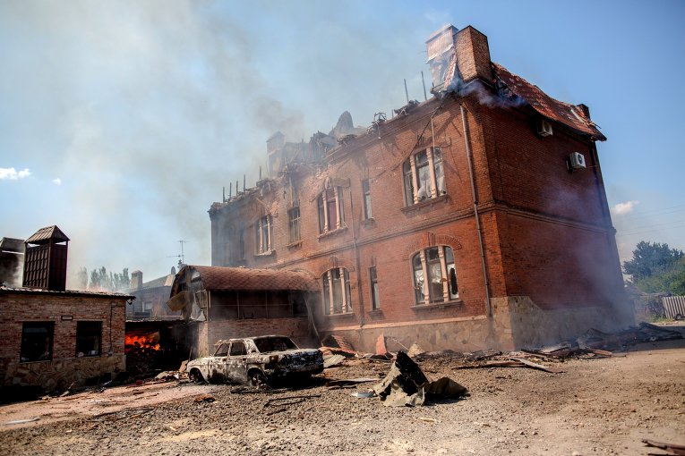 Славянск понес значительные разрушения после обстрела