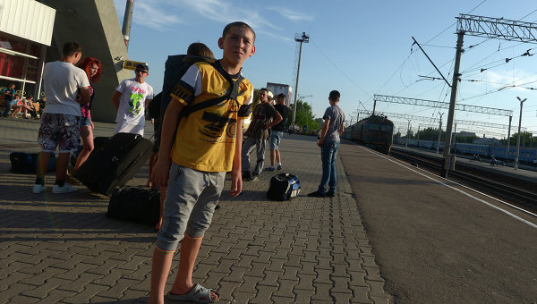 Детей из Донбасса эвакуируют в Одессу