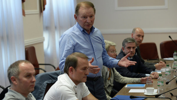 Заседание Трехсторонней контактной группы с участием Л.Кучмы, М.Зурабова и Х.Тальявини, Архивное фото