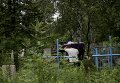 Последствия артиллерийского обстрела города Приволье в Луганской области