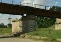 Взорванный железнодорожный мост в Запорожской области