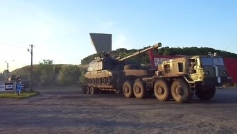 Силовики подвозят тяжелую артиллерию к зоне боевых действий. Видео