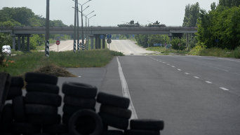 Колонна бронетехники ополченцев вошла в Донецк