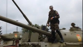 Из музея войны в Донецке вывезли танк