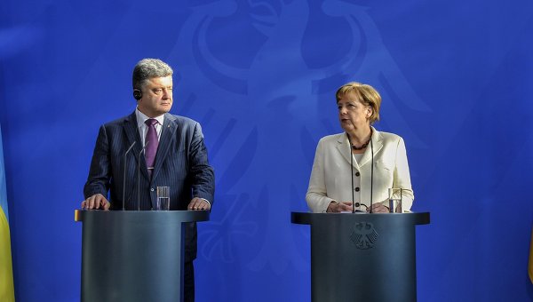 Ангела Меркель во время встречи с Петром Порошенко в Берлине