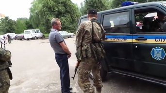 Задержание секретаря Славянского горсовета Александра Самсонова. Видео