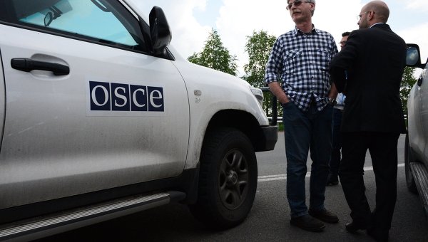 Машина наблюдателей ОБСЕ в Донецке. Архивное фото
