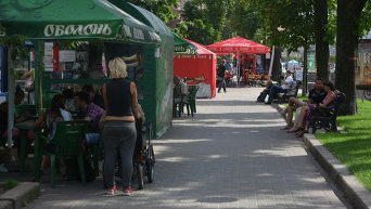 Уличная торговля в Киеве. Архивное фото