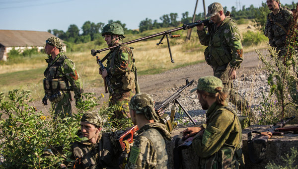Бойцы ополчения в Донецкой области