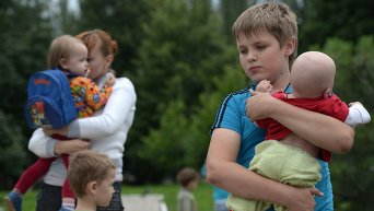 Отправка беженцев с детьми из Славянска. Архивное фото
