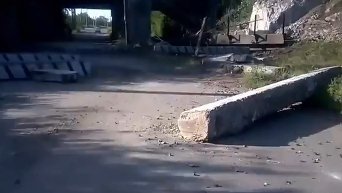 В Горловке взорван автомобильный мост. Видео