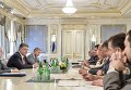 Президент Петр Порошенко на совещании с руководителями силовых ведомств. Архивное фото