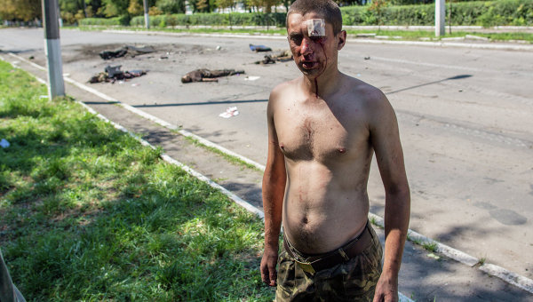 Пленный украинский военный в Донецкой области.