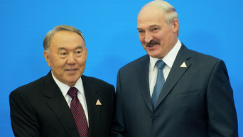 Нурсултан Назарбаев и Александр Лукашенко. Архивное фото