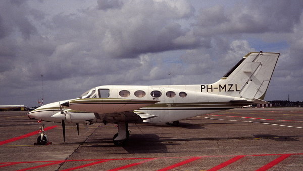 Cessna 414. Архивное фото