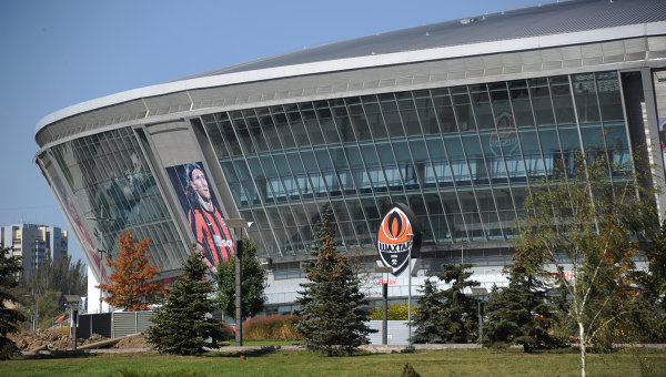 Здание стадиона Донбасс Арена в Донецке
