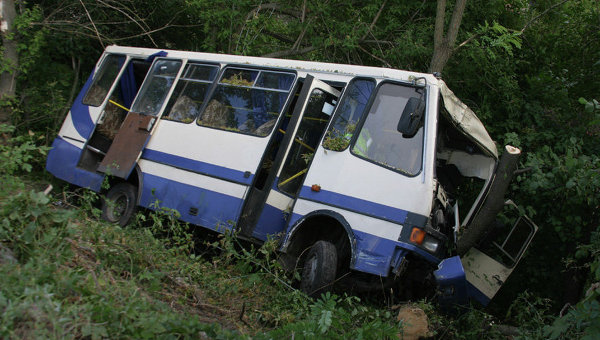Автобус перевернулся в городе Лубны