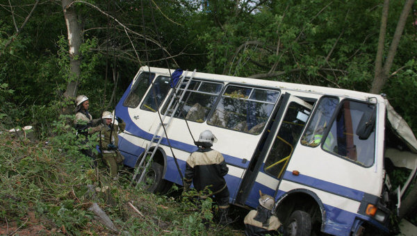 Автобус перевернулся в городе Лубны