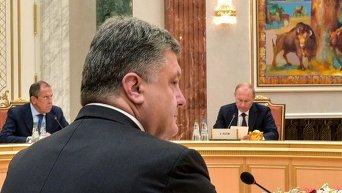 Петр Порошенко на переговорах в Минске