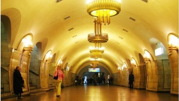 Станция метро Площадь Льва Толстого