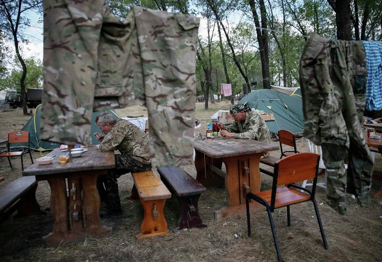 Лагерь украинских военных в Дебальцево