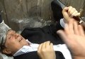 Активисты затолкали Журавского в мусорный бак. Видео