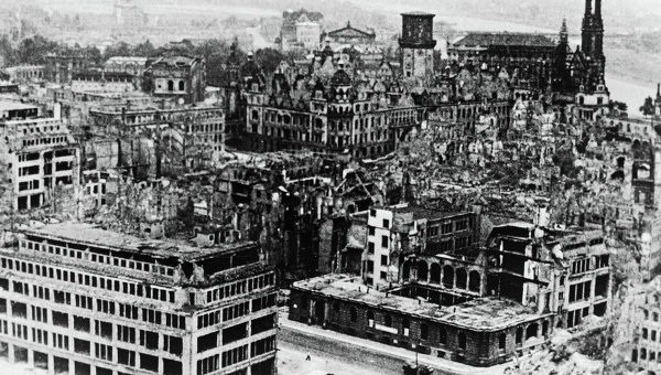 Развалины Дрездена