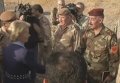 Министр обороны Германии лично сопроводила в Ирак партию вооружений. Видео