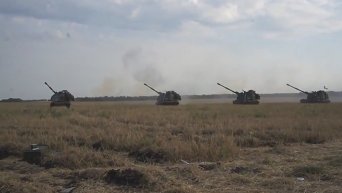 Тяжелая артиллерия ВС Украины ведет обстрел позиций ополчения. Видео
