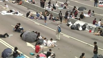 Демонстранты угрожают занять правительственные здания в Гонконге. Видео