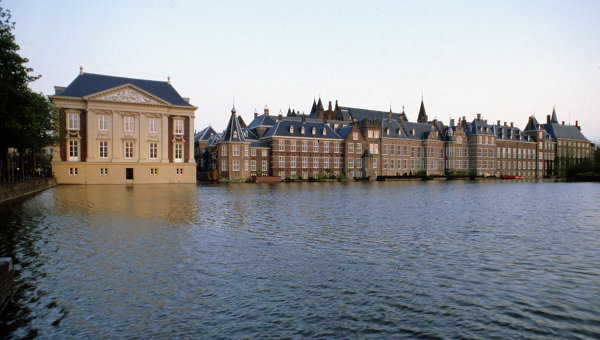 Здание парламента Нидерландов