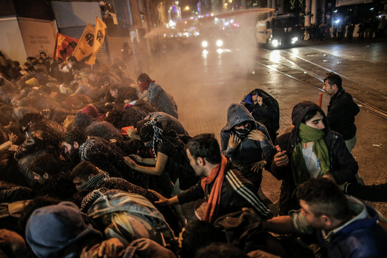 Акции протеста курдского населения на юго-востоке Турции
